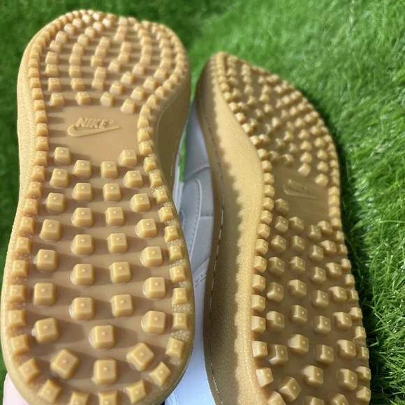 Nike Field General White Summit Size 9 White Gum Shoes FZ5593-101 Turf Shoes - Picture 4 of 6